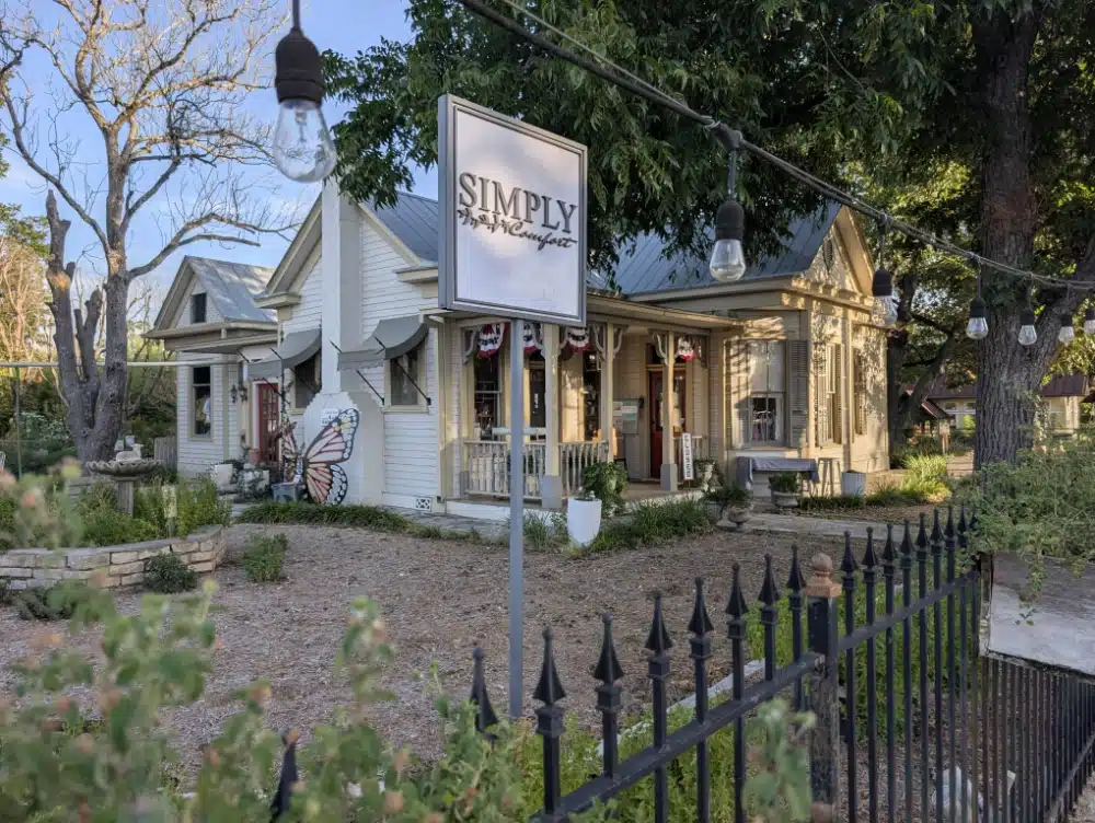 Exterior of Simply Comfort in Comfort, Texas